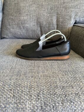 Dr Sholls Black Slip-On Leather Loafers Woman’s size 9